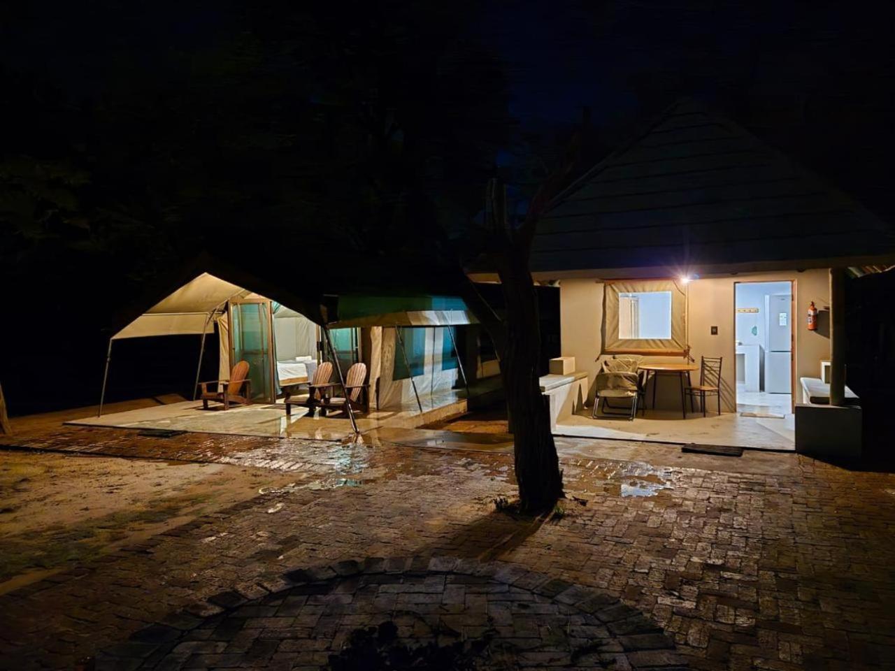 Kigeni Safari Lodge & Spa Vaalwater Bilik gambar