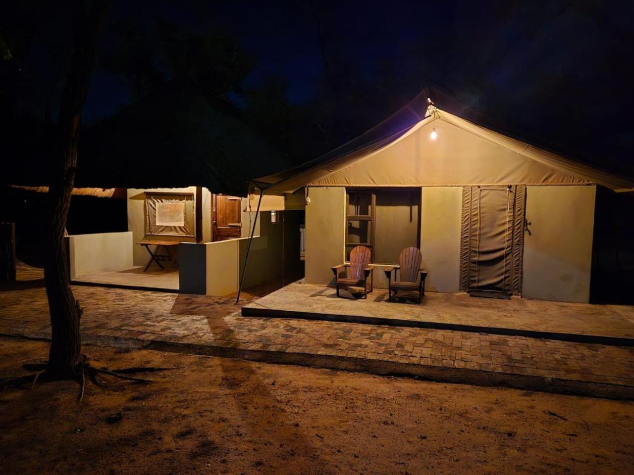 Kigeni Safari Lodge & Spa Vaalwater Bilik gambar