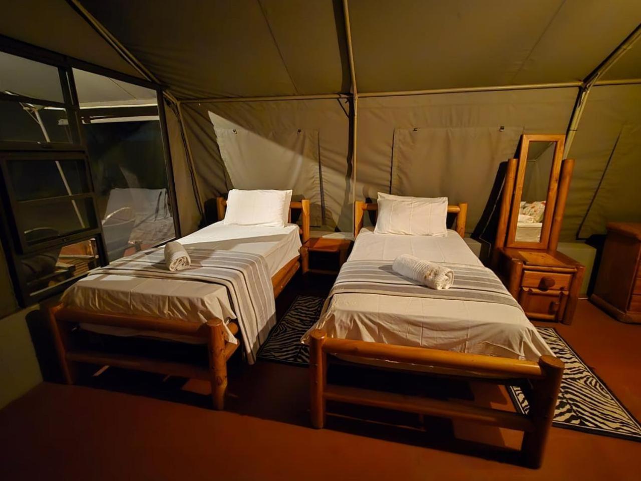 Kigeni Safari Lodge & Spa Vaalwater Bilik gambar